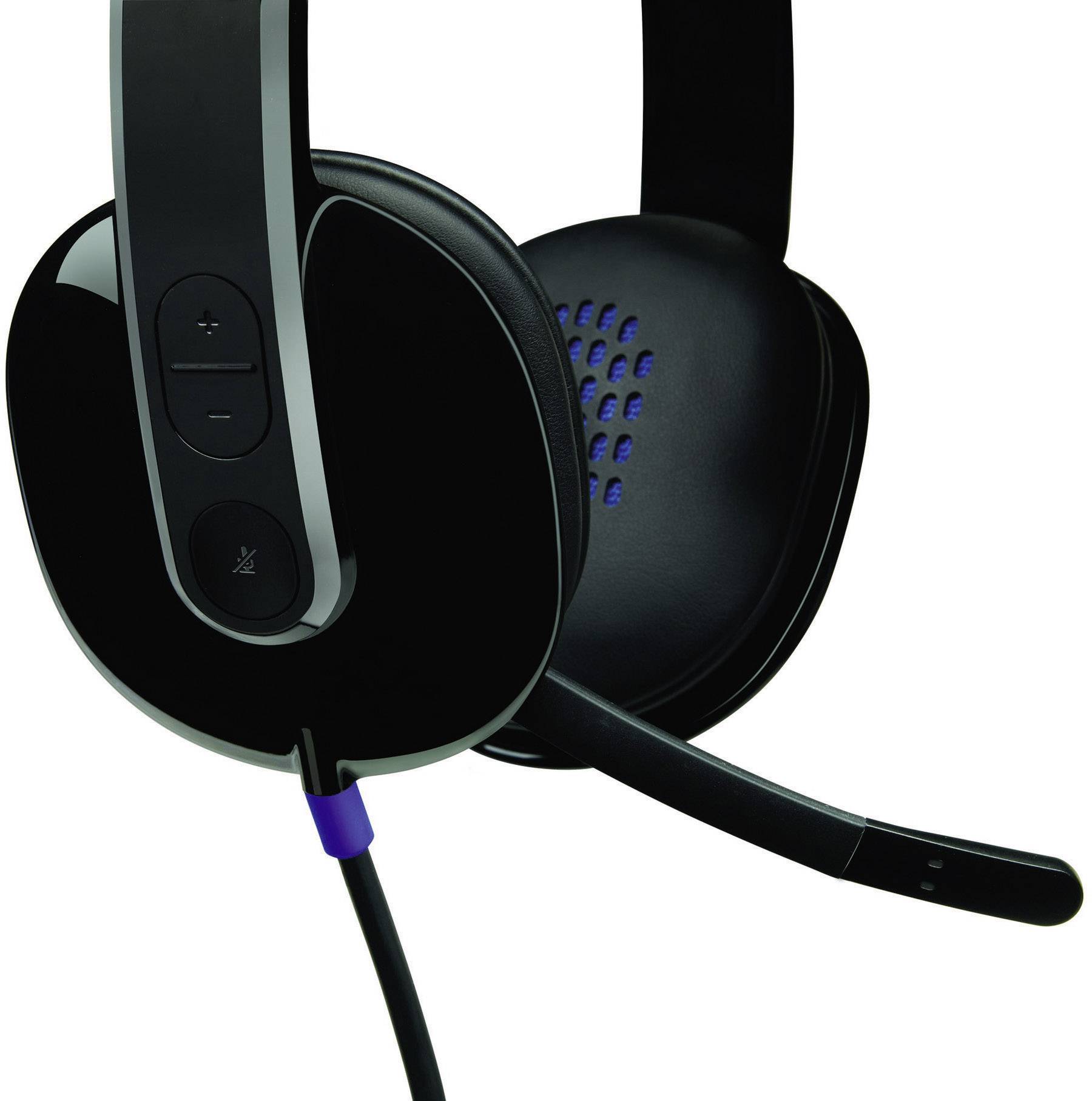 Fekete over-ear headset mikrofonnal a bal oldalán, hangerőszabályzóval és némító gombbal a fülkagylón, vezetékes kivitelben.