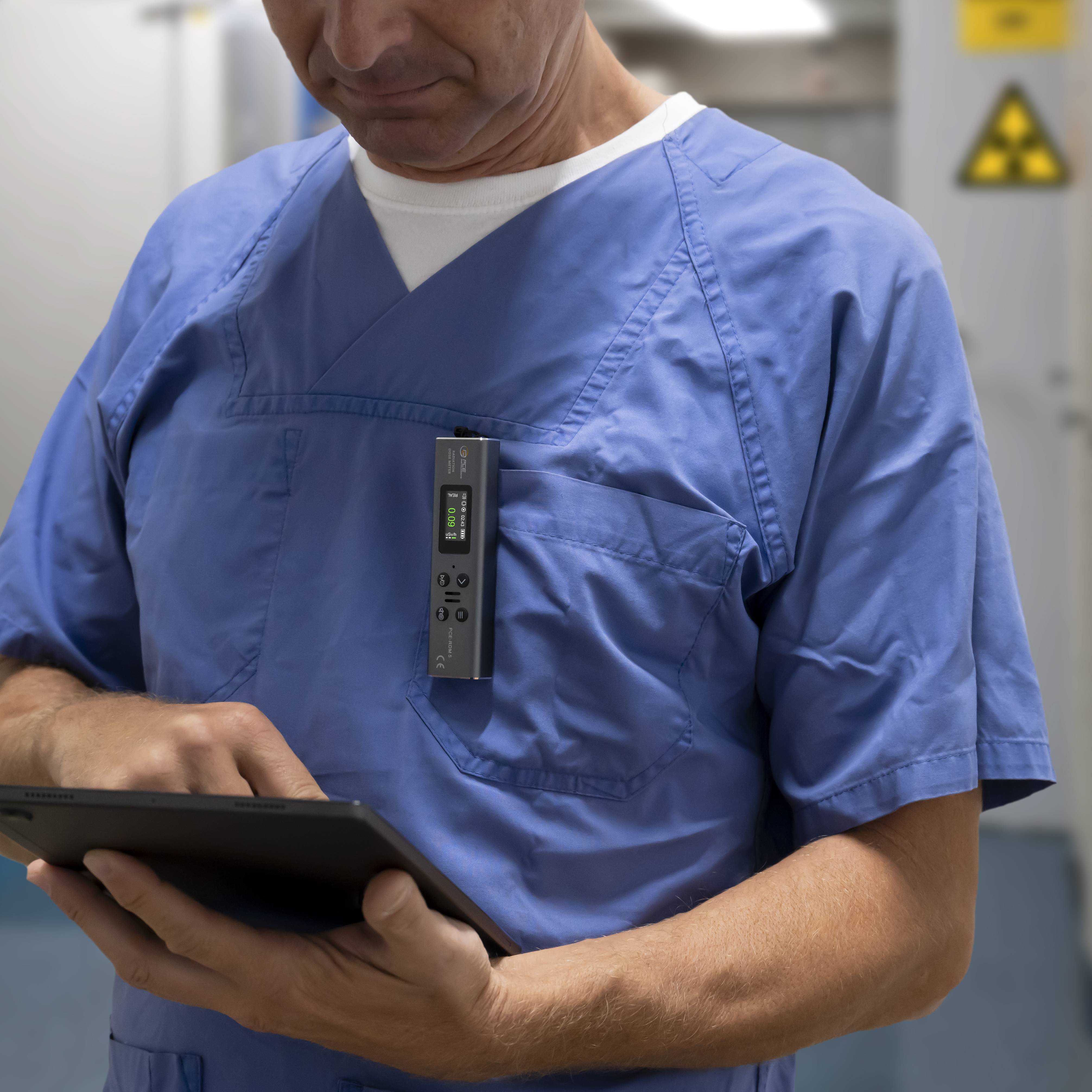 PCE Instruments Geiger-Müller számlálócső Sugárzás: Gamma, Röntgen, Béta akusztikus riasztás, doziméter funkcióval, opti-3