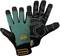 Egy pár zöld és fekete munkakesztyű, 'FerddyF Cold-Worker' felirattal, hideg elleni védelemre alkalmas.