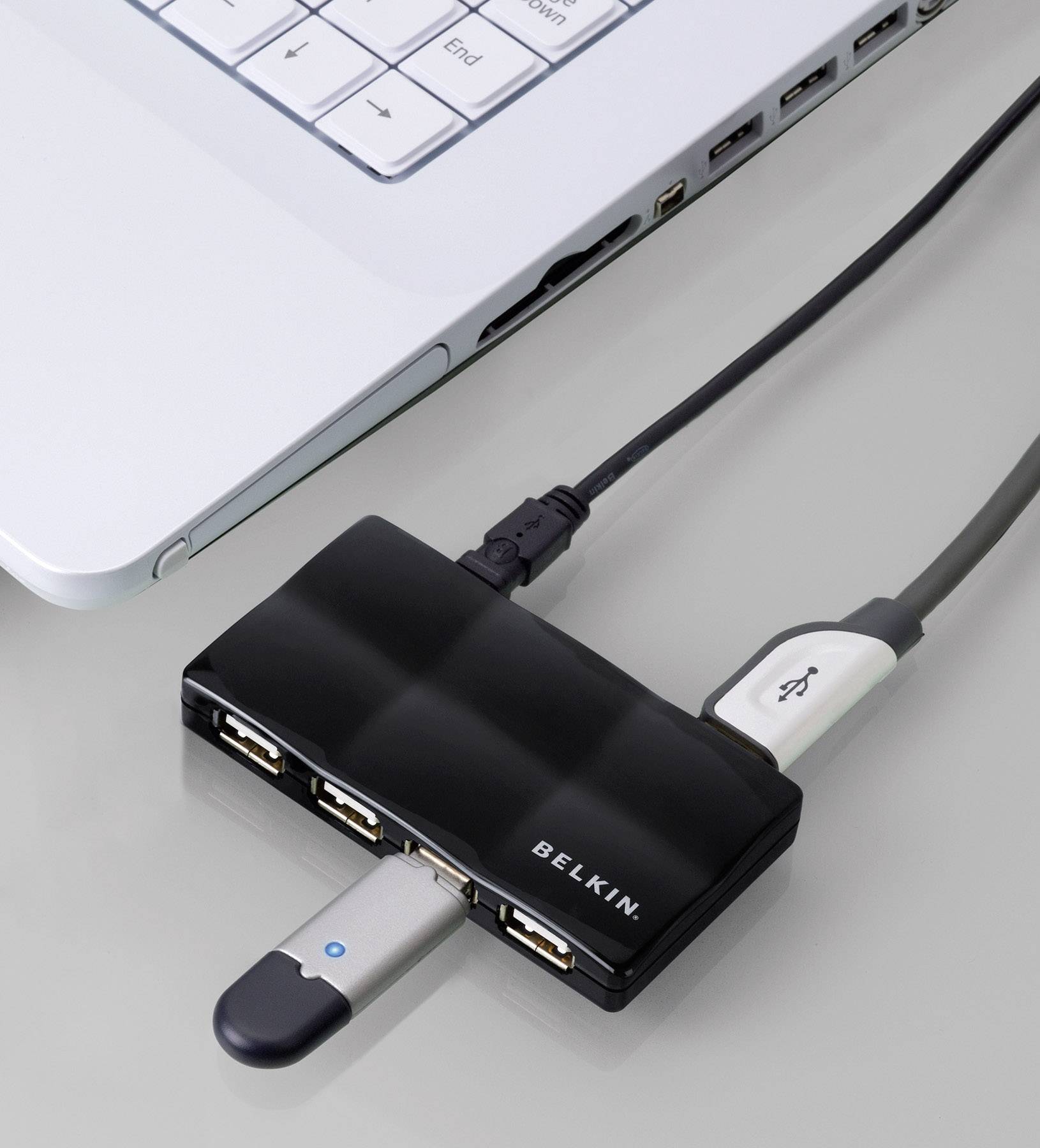 Belkin 4 portos hub hálózati adapterrel-1