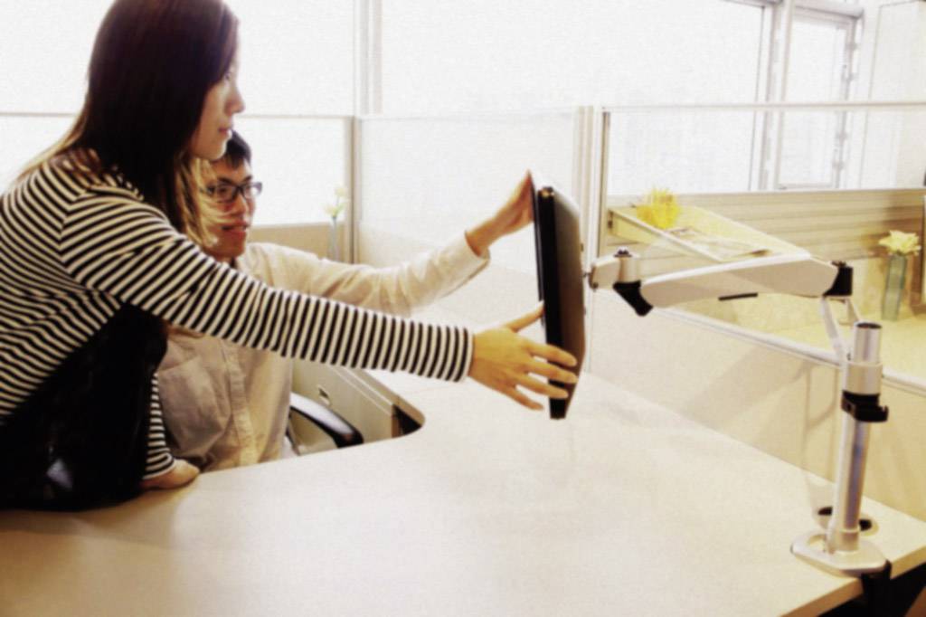 Speaka Professional SuperFlex monitor tartó, asztalra szerelhető, gáznyomásos technikával, C csíptetővel-6