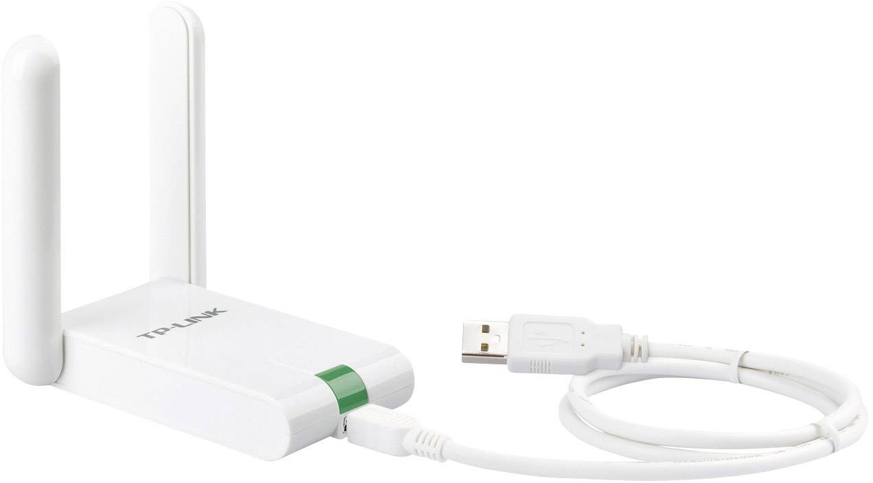 Egy fehér WLAN-USB-adapter két antennával és egy USB-csatlakozókábellel. A TPLINK márka nyomtatva van a készüléken.