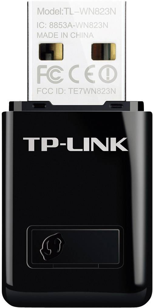 Fekete TP-Link USB WLAN adapter. Modellszám: TL-WN823N, gyártva Kínában. A márka- és tanúsítási jelzések jól láthatóak.