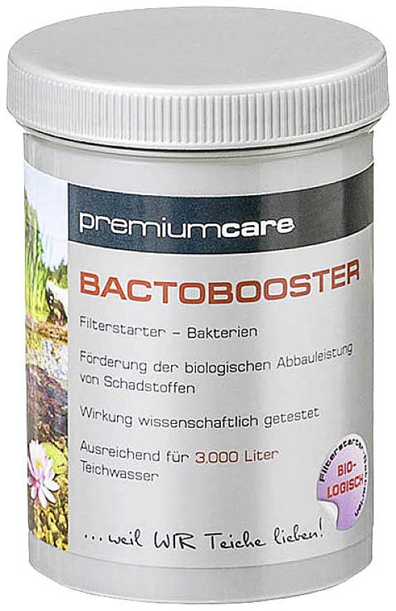 Un contenitore del prodotto 'Bactobooster' per la cura dello stagno. Promuove la decomposizione biologica degli inquinanti per 3.000 litri di acqua dello stagno.
