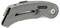 Coltello universale pieghevole in metallo con impugnatura ergonomica, pulsante nero e logo del marchio sul lato.