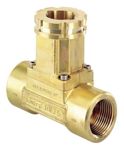 Raccordo a T in ottone con filettatura interna, idoneo per connessioni tubazioni in sistemi impiantistici, contrassegnato con 'DN25'.