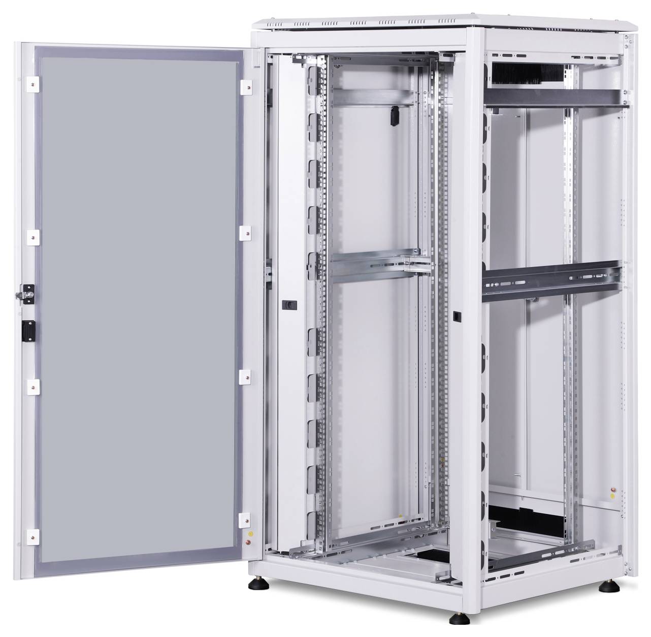 Un rack server aperto con porta, idoneo per l'alloggiamento di apparecchiature IT. Mostra la struttura del telaio metallico con guide per il fissaggio.