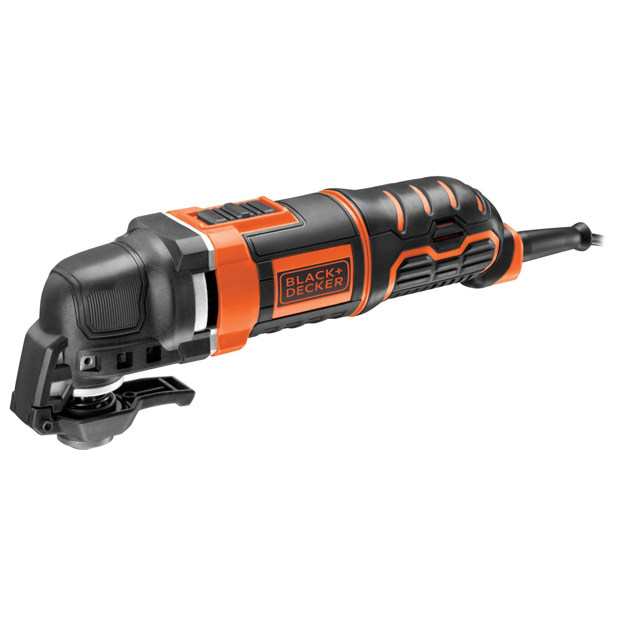 Un utensile elettrico multifunzione nero e arancione del marchio Black & Decker. È adatto a diversi lavori di bricolage domestico.