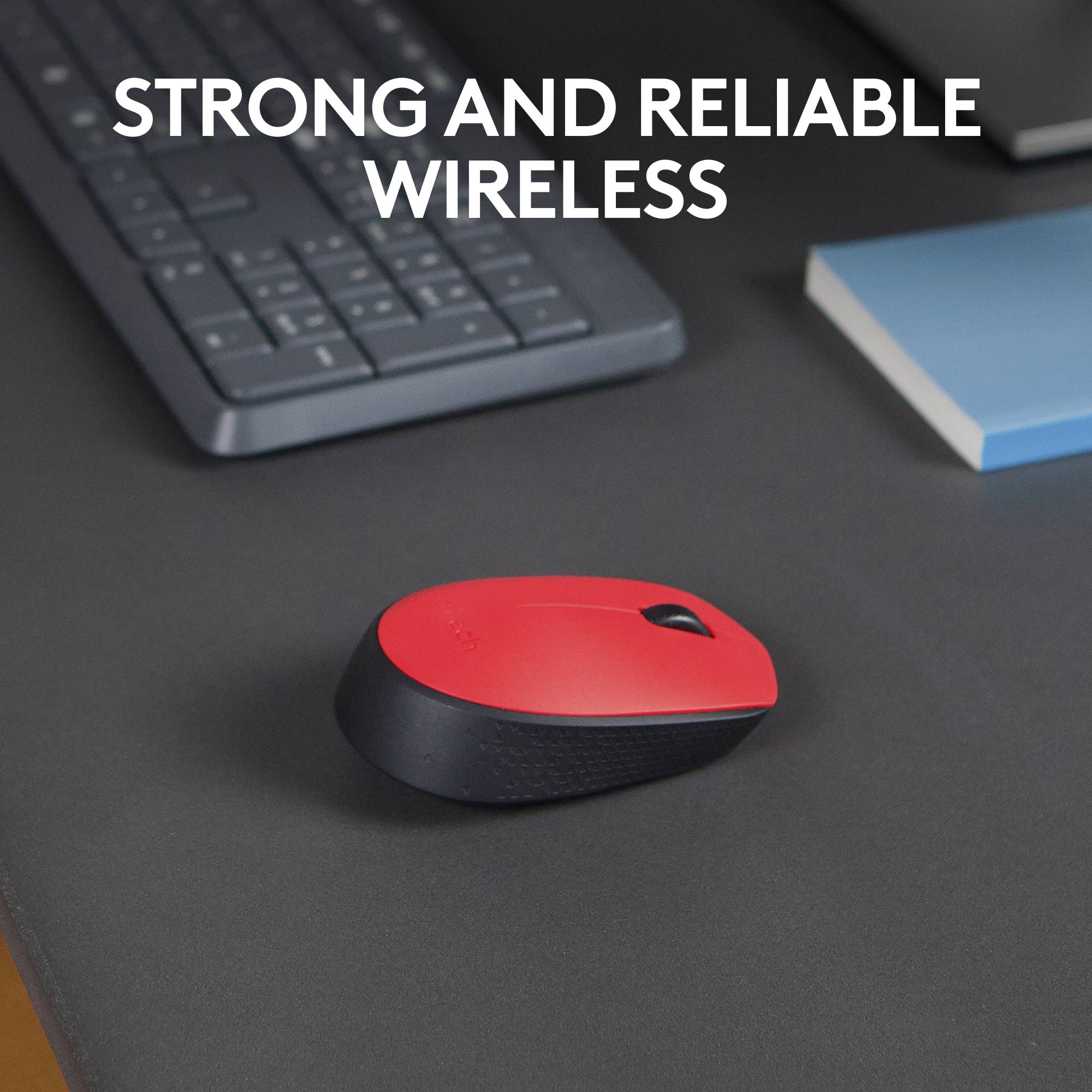 Mouse rossa wireless su scrivania accanto a tastiera e libro, con il testo 'Connessione wireless stabile e affidabile'.