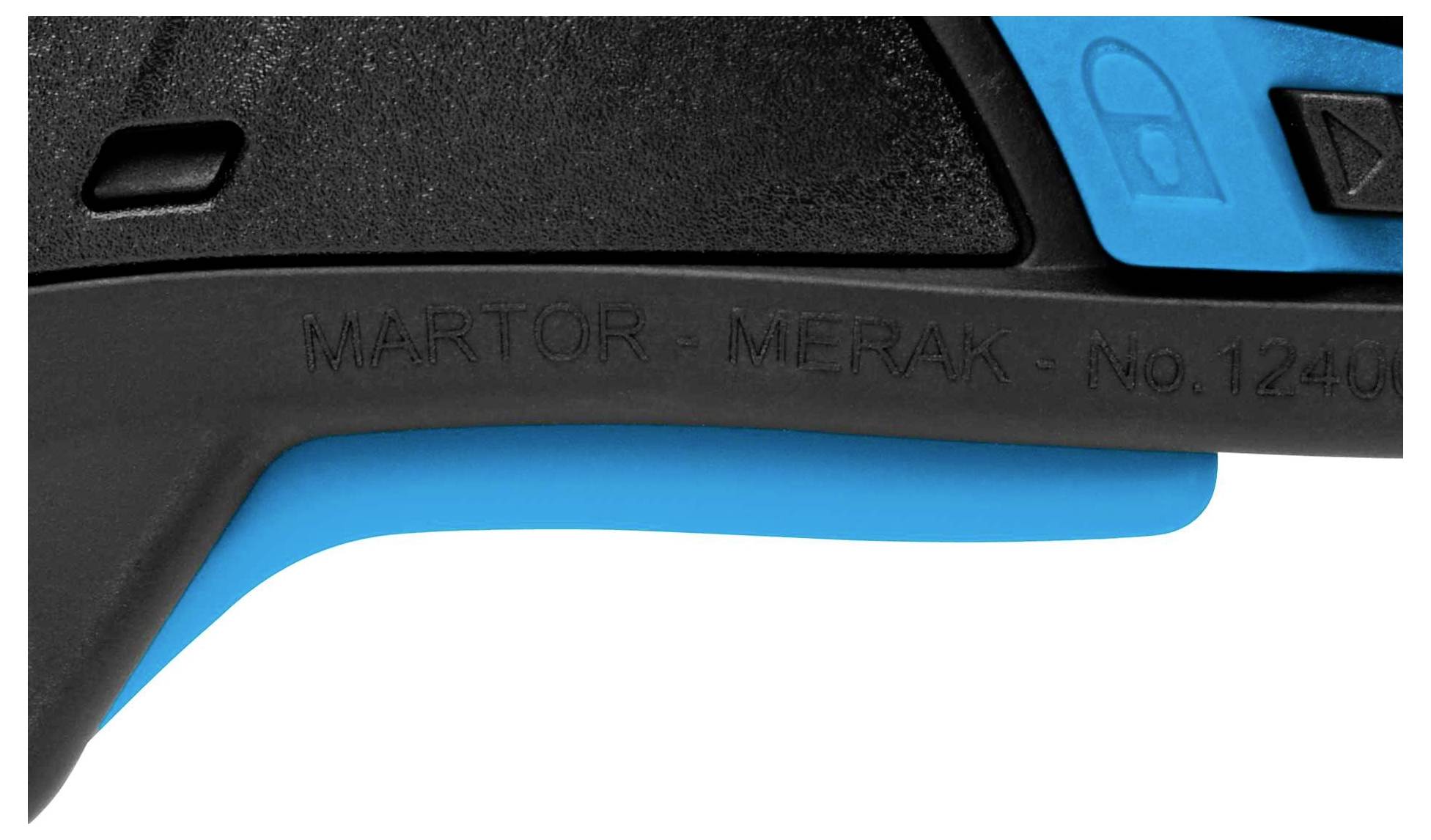 Cutter-Griff in nero e blu con l'iscrizione 'MARTOR - MERAK - No. 124001' e simboli di blocco e sblocco.