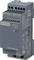 Modulo di automazione grigio con logo Siemens, mostra ingressi e uscite. Montaggio a parete. Contrassegnato per ingresso AC 100-240V, uscita DC 12V/1,9A.