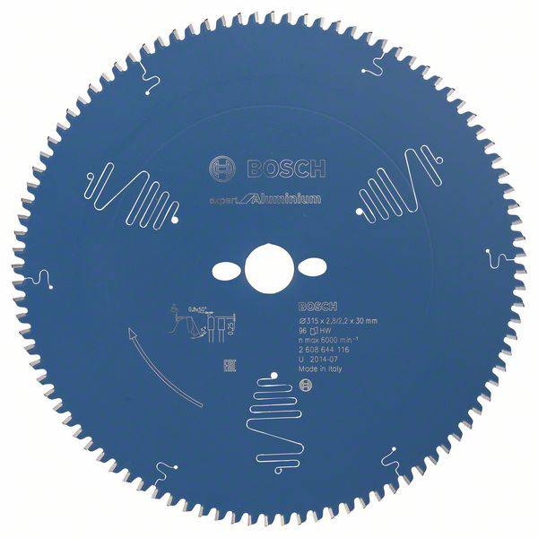 Una lama circolare blu in alluminio di Bosch, con numero di modello e specifiche tecniche incise al centro del disco.
