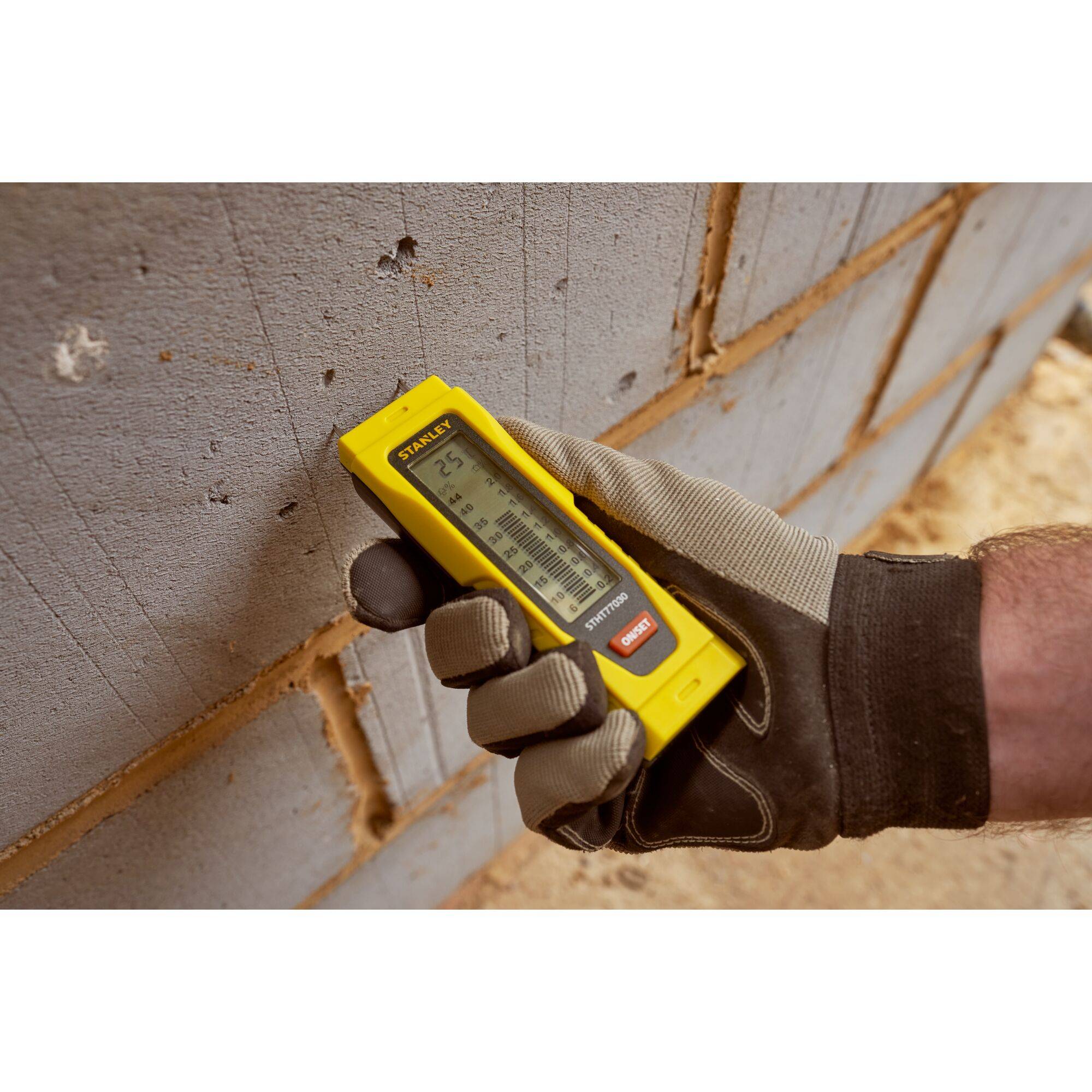 STANLEY 0-77-030 Misuratore di umidità per materiali Range di misura umidità del legno (intervallo) 6 fino a 44 %-14