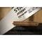 Una sega taglia un pezzo di legno. Sulla sega è scritto 'JETCUT' e '500mm/20"'. Il legno mostra una linea di taglio netta e dritta.