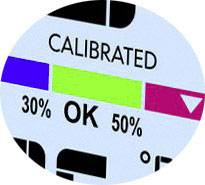 Indicatore di calibrazione con tre barre: blu (30%), verde ('OK' 50%), rosso. Indica che la calibrazione è avvenuta con successo.