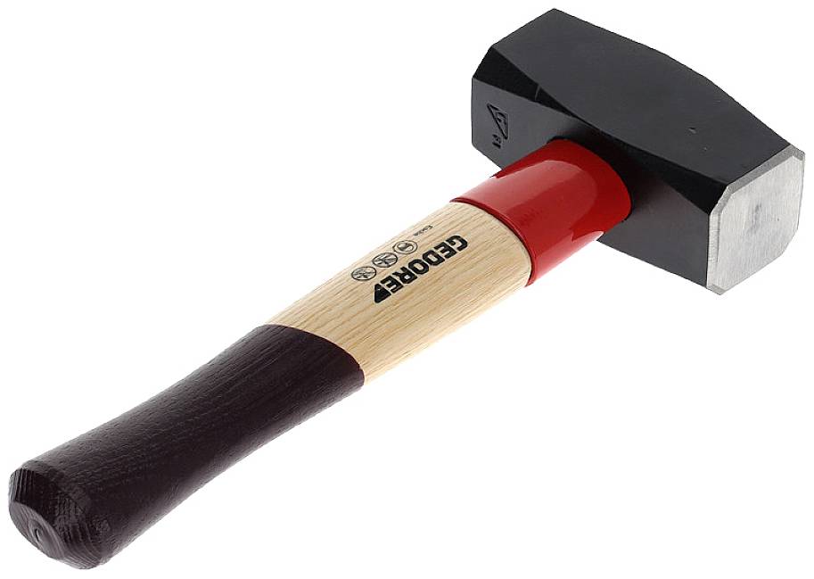 Un martello nero con impugnatura rossa e manico in legno è poggiato su uno sfondo bianco.