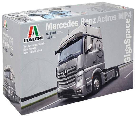 Confezione di un kit di modellismo del Mercedes Benz Actros MP4 GigaSpace in scala 1:24 di Italeri, che mostra un'immagine del camion.