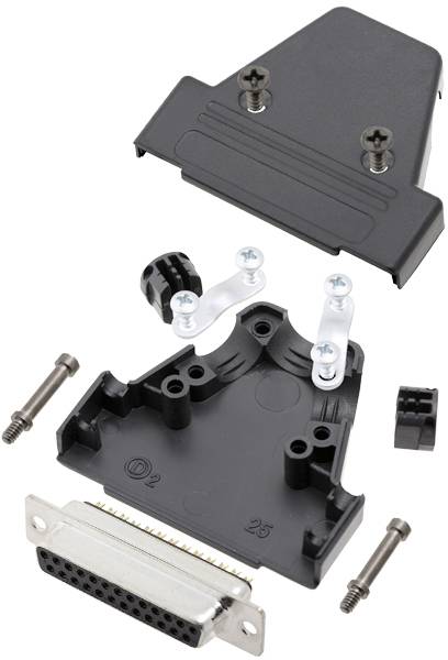 Un kit di connettori smontati con parti in plastica nera, connettori metallici e viti, pronto per l'assemblaggio.