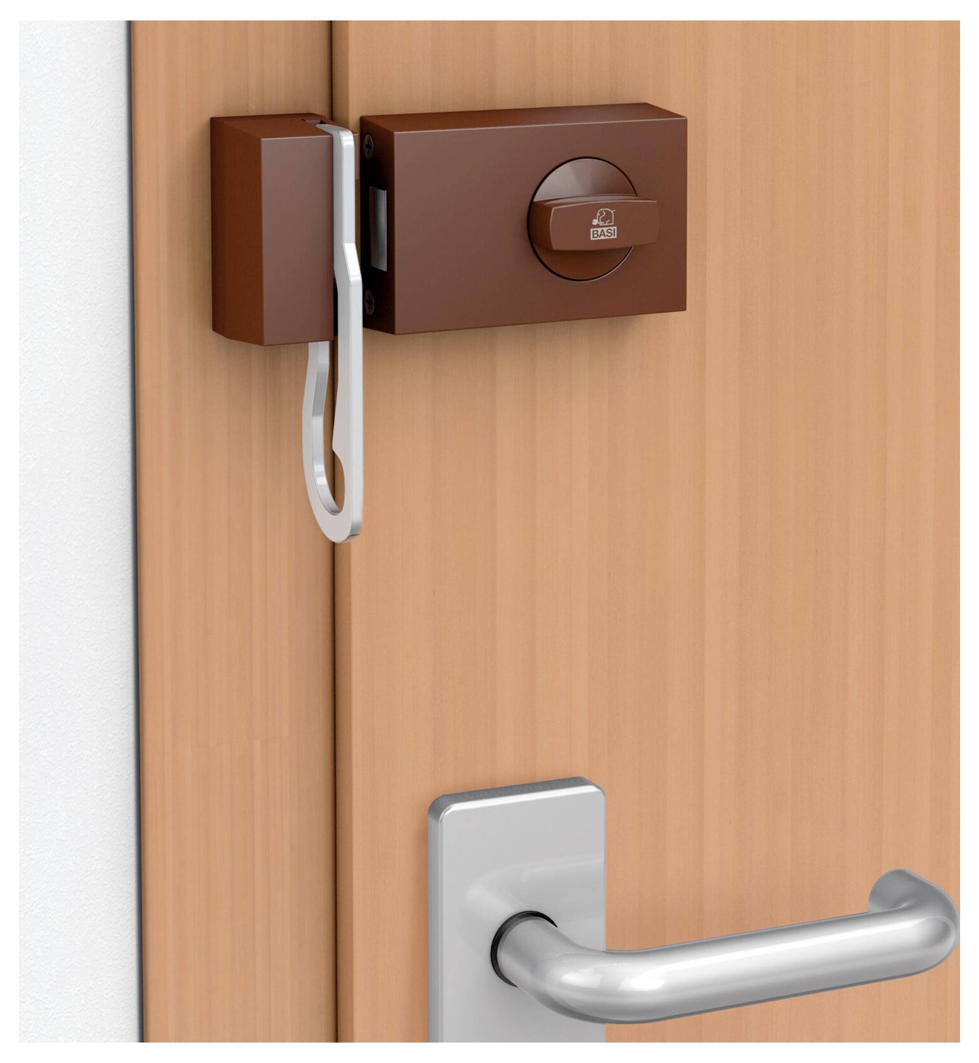 Un chiavistello marrone chiuso su una porta di legno, sopra una maniglia della porta argentata.