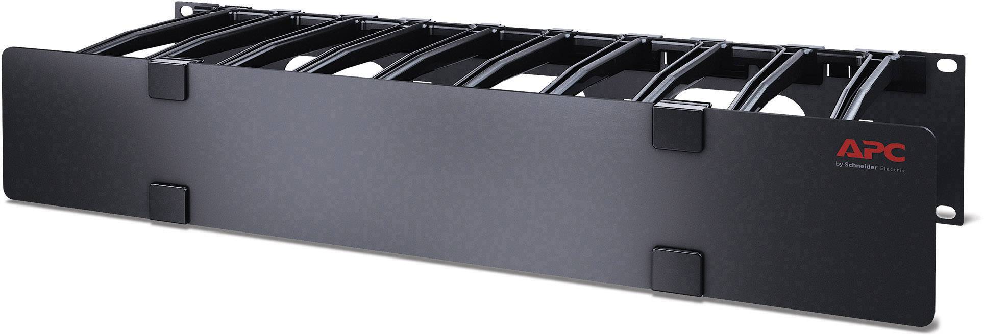Un pannello di gestione cavi nero di APC con diversi passacavi, progettato per essere fissato a un rack server.