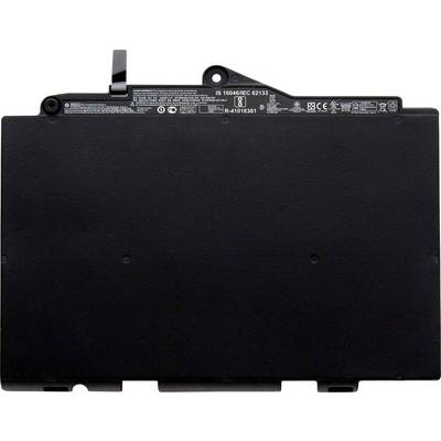Un battery pack nero rettangolare per laptop con dettagliate informazioni tecniche e simboli sulla superficie superiore.