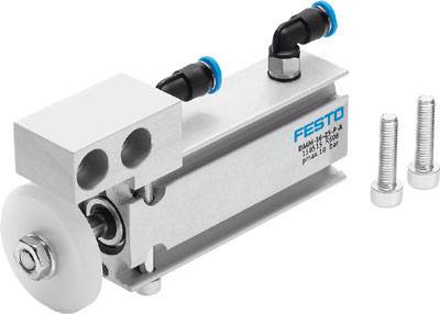 Cilindro pneumatico con due condotte d'aria collegate, etichetta e due viti.