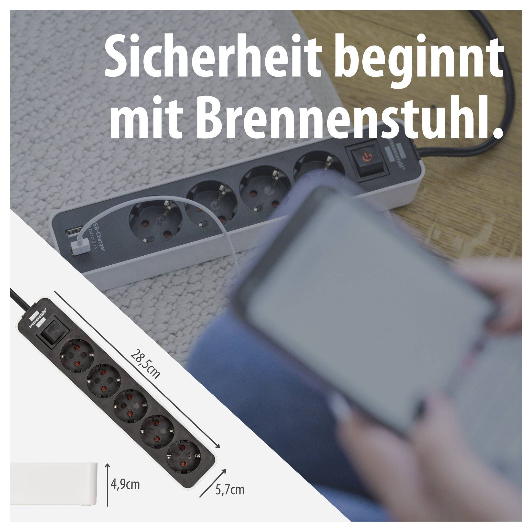 Manifesto pubblicitario per una ciabatta Brennenstuhl con lo slogan "La sicurezza inizia con Brennenstuhl.", foto del prodotto e misure 28,5 cm, 4,9 cm, 5,7 cm.