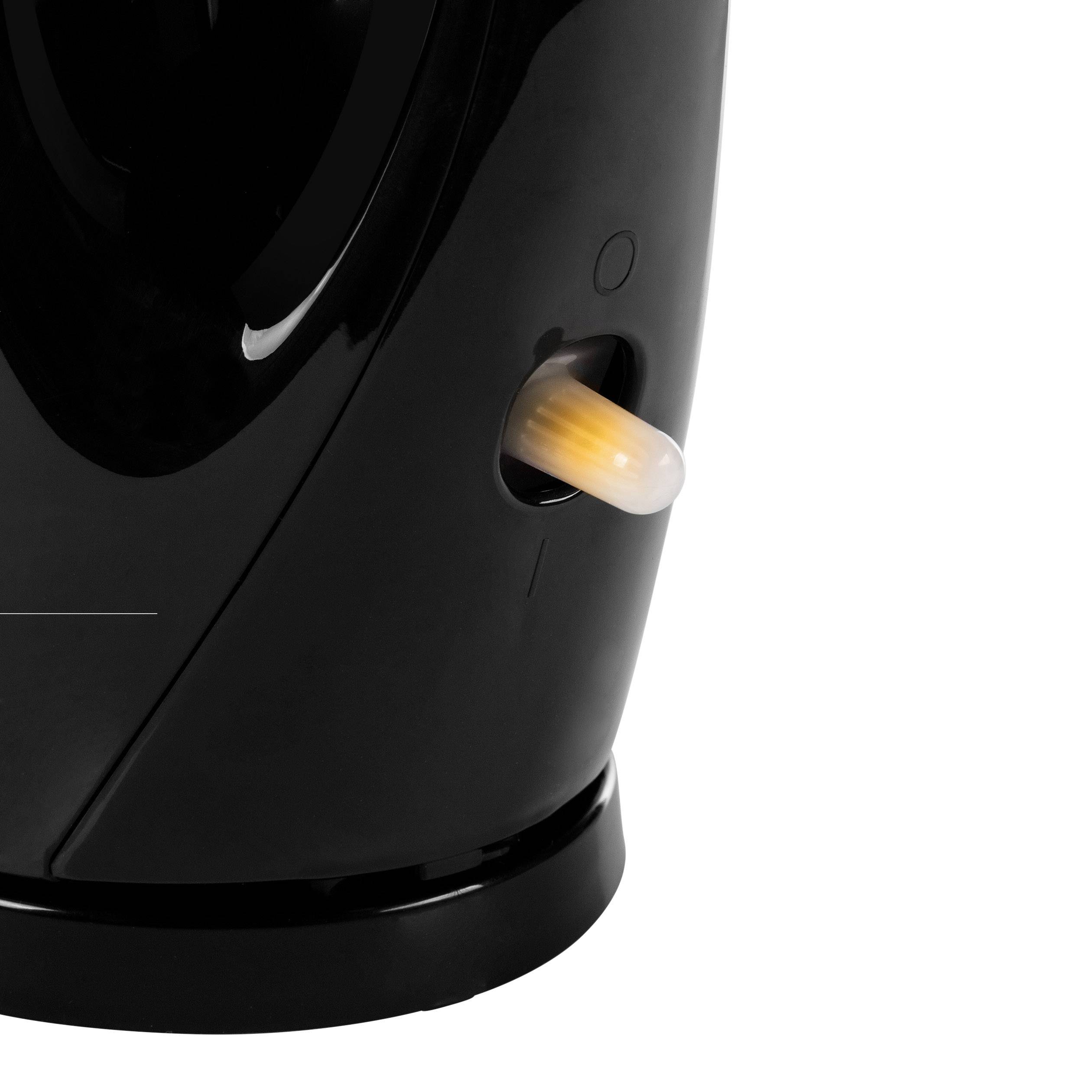 Bollitore elettrico con involucro nero e pulsante di accensione illuminato di arancione.