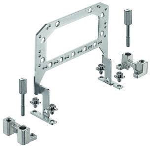 Kit di fissaggio metallico, composto da telaio, viti e supporti, per l'installazione di componenti hardware.
