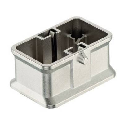 Blocco adattatore metallico con aperture rettangolari e bordi arrotondati, utilizzato per collegare componenti meccanici.
