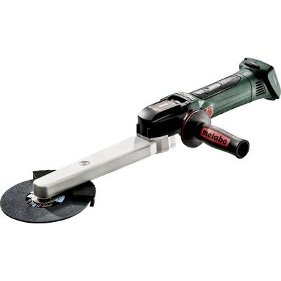 Utensile manuale portatile per taglio metalli senza fili con braccio lungo e disco abrasivo circolare, mostrato su sfondo bianco.