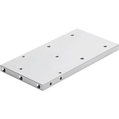 Lamiera metallica con più fori distribuiti uniformemente. Utilizzata come componente di montaggio o base di fissaggio in applicazioni meccaniche.