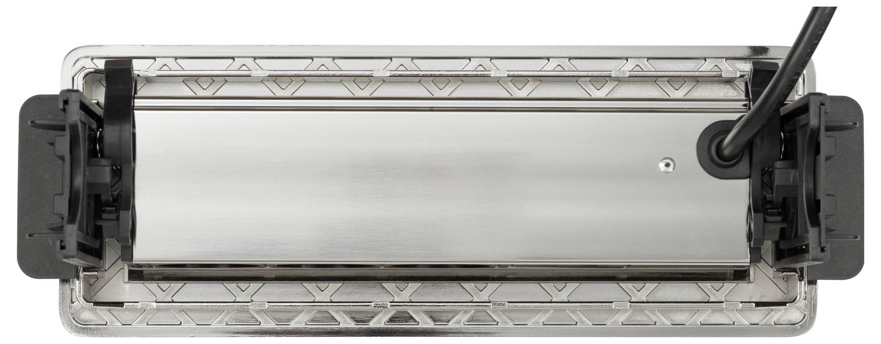 Vista dall'alto di una piastra elettrica rettangolare per cucinare o piastra per grill con maniglie nere su entrambi i lati e un cavo di alimentazione collegato.
