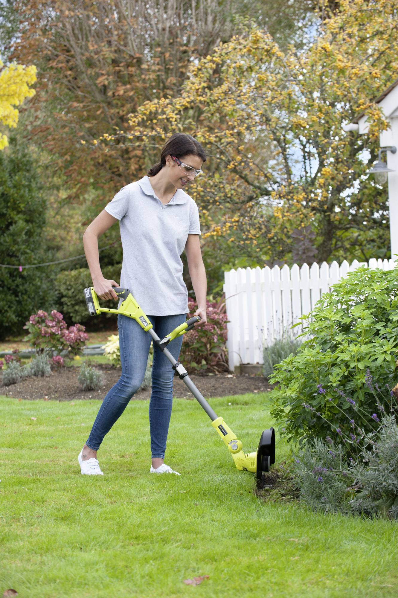 Ryobi One+ RLT183225F Lawn Trimmer Electric 2.3kg-1