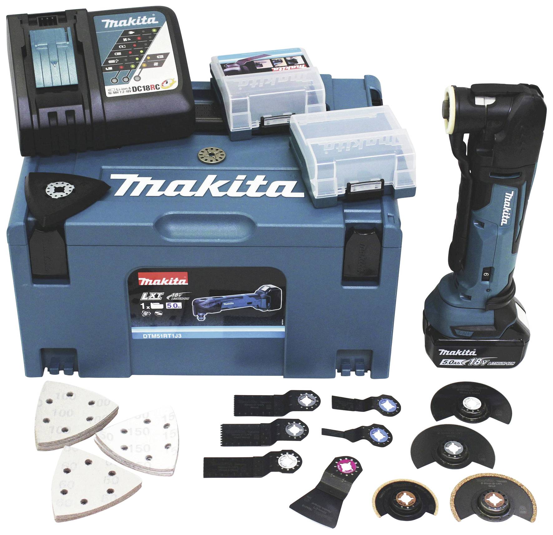 Un set di utensili multifunzione Makita con diversi accessori, caricabatterie e due batterie su una valigetta degli attrezzi blu.