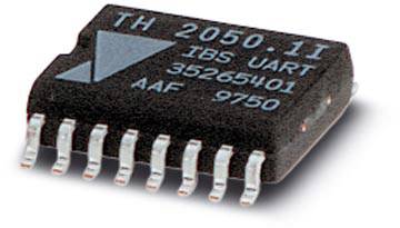 Un microchip con l'iscrizione 'TH 2050.11 IBS UART 35265401 AAF 9750', mostra numerose connessioni sui lati.