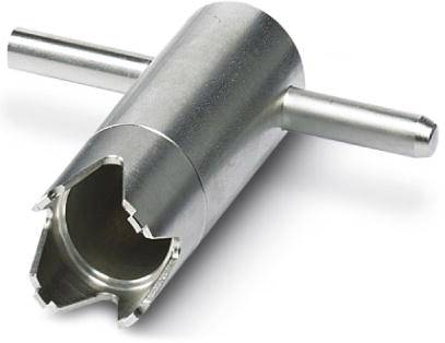 Un trapano a manicotti metallici color argento con due impugnature trasversali, utilizzato per forare materiali a scopo di campionamento.