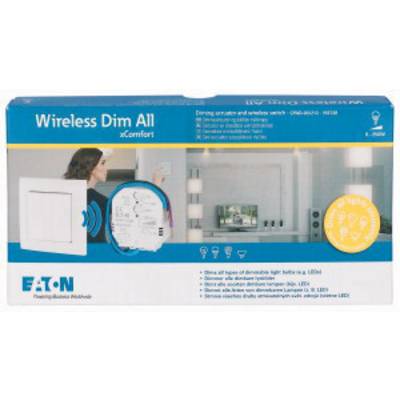 'Packaging del prodotto per Eaton Wireless Dim All. Mostra interruttore a parete, esempio di applicazione in un soggiorno, loghi e simboli.'