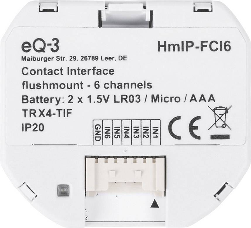 Interfaccia di contatto bianca denominata 'HmIP-FCI6' per 6 canali, alimentata con 2 batterie AAA, marca eQ-3.