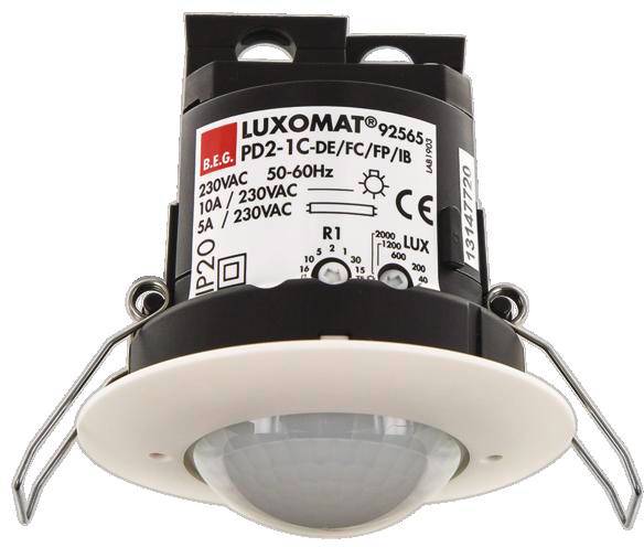 Rilevatore di presenza 'B.E.G. Luxomat 92565', IP20, 230VAC, 50-60Hz, max. 10A, versione da incasso con sensore di luce e staffe metalliche.