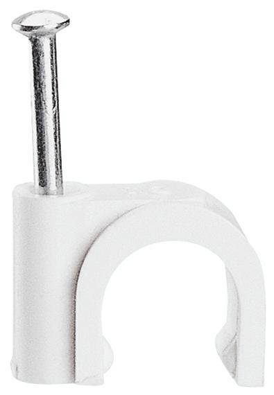 Un clip bianco per cavi in plastica con un chiodo metallico. Il clip serve per fissare i cavi ai muri.