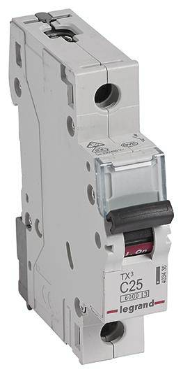Un interruttore magnetotermico grigio Legrand, modello TX3 C25. Idoneo per la protezione dei circuiti elettrici dal sovraccarico.