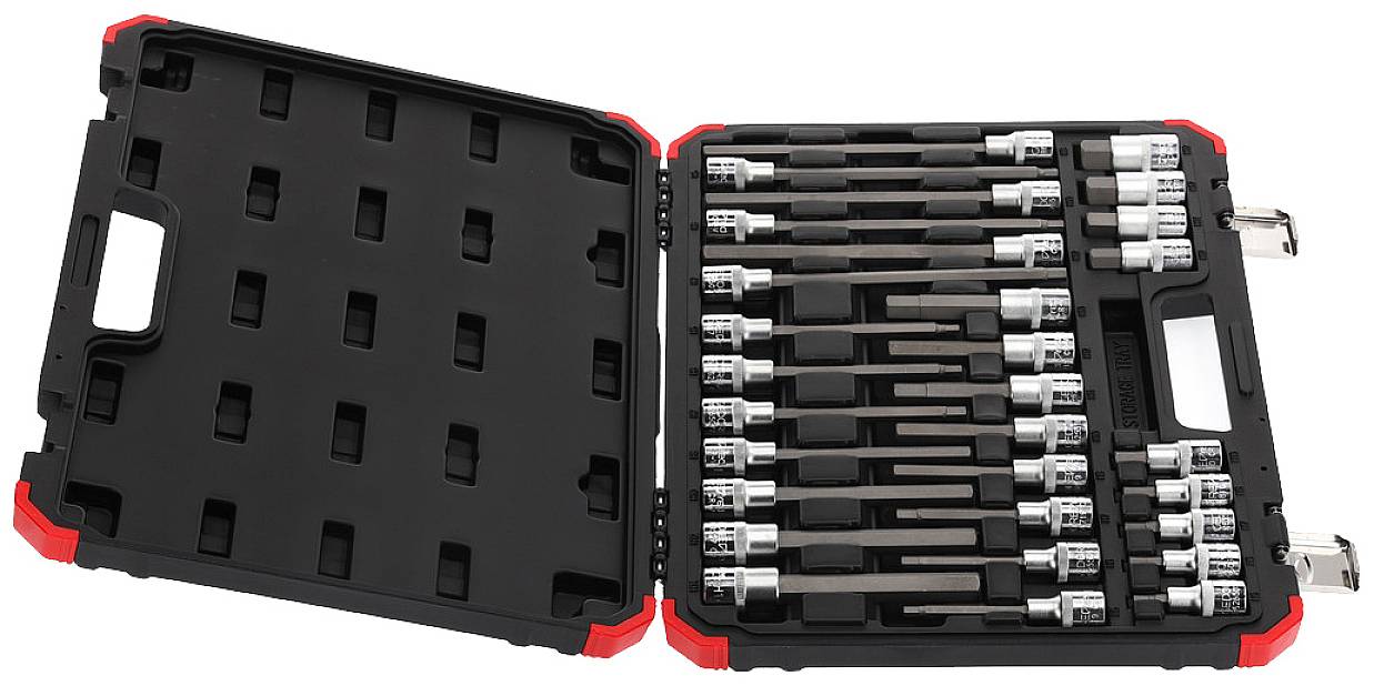 Un cassetta degli attrezzi aperta con diverse chiavi a bussola e prolunga, ordinate in scomparti sul lato destro.