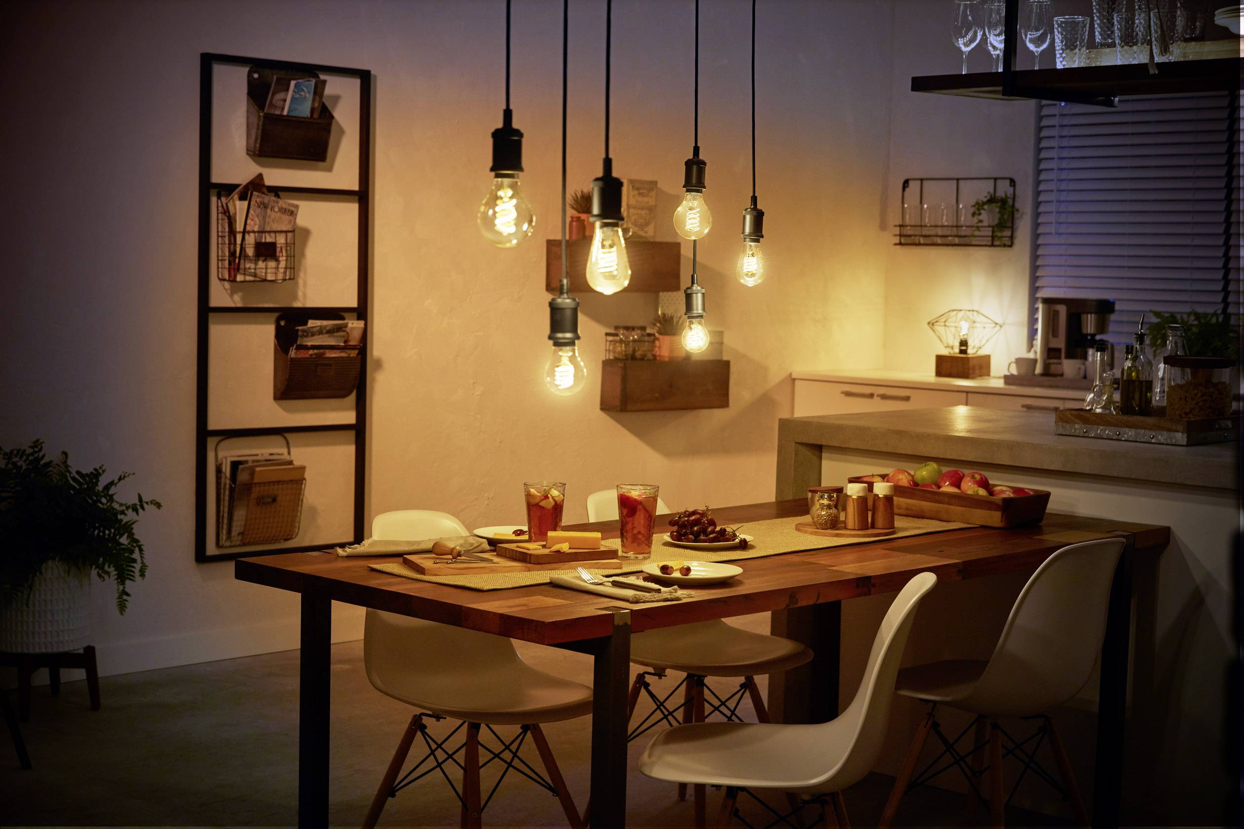 Philips LED Lampadina LED singola 929002241201 ERP: G (A - G) PHILIPS E27 7 W Bianco caldo-5