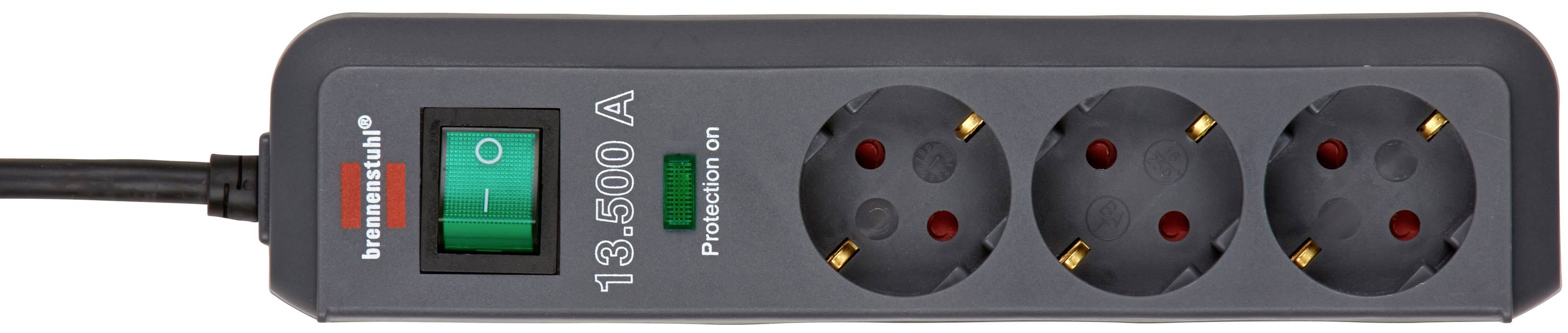 'Multipresa nera con protezione da sovratensione, tre prese e interruttore on/off verde.'