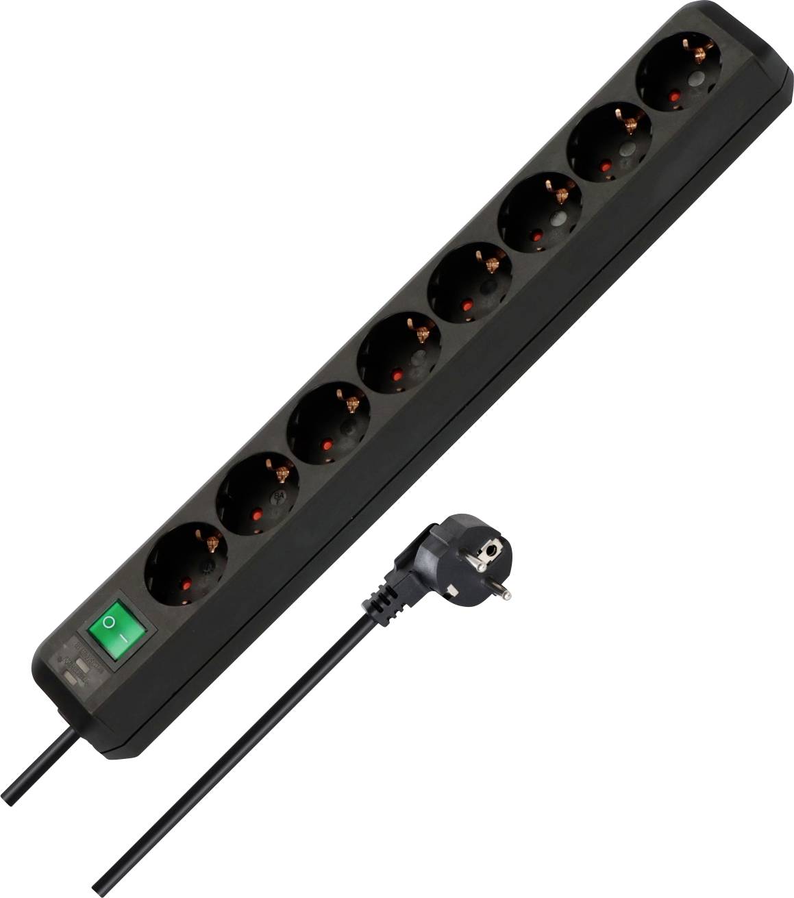 Ciabatta nera con otto prese Schuko, interruttore acceso/spento illuminato in verde, e spina e cavo collegati.