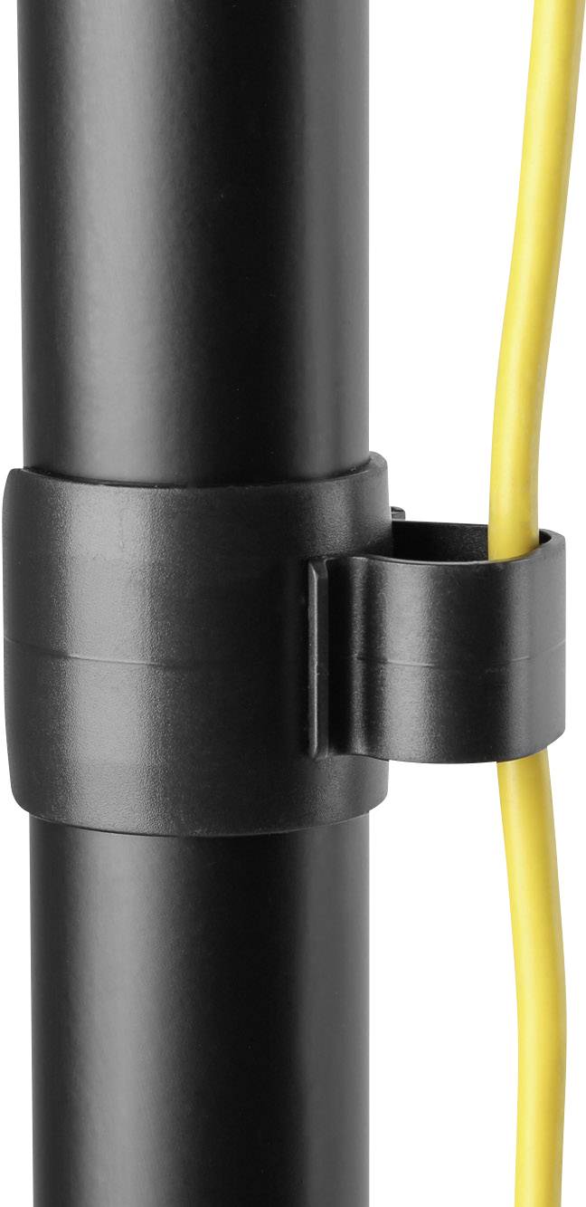 Tubo nero in plastica con cavo giallo fissato da un supporto nero.