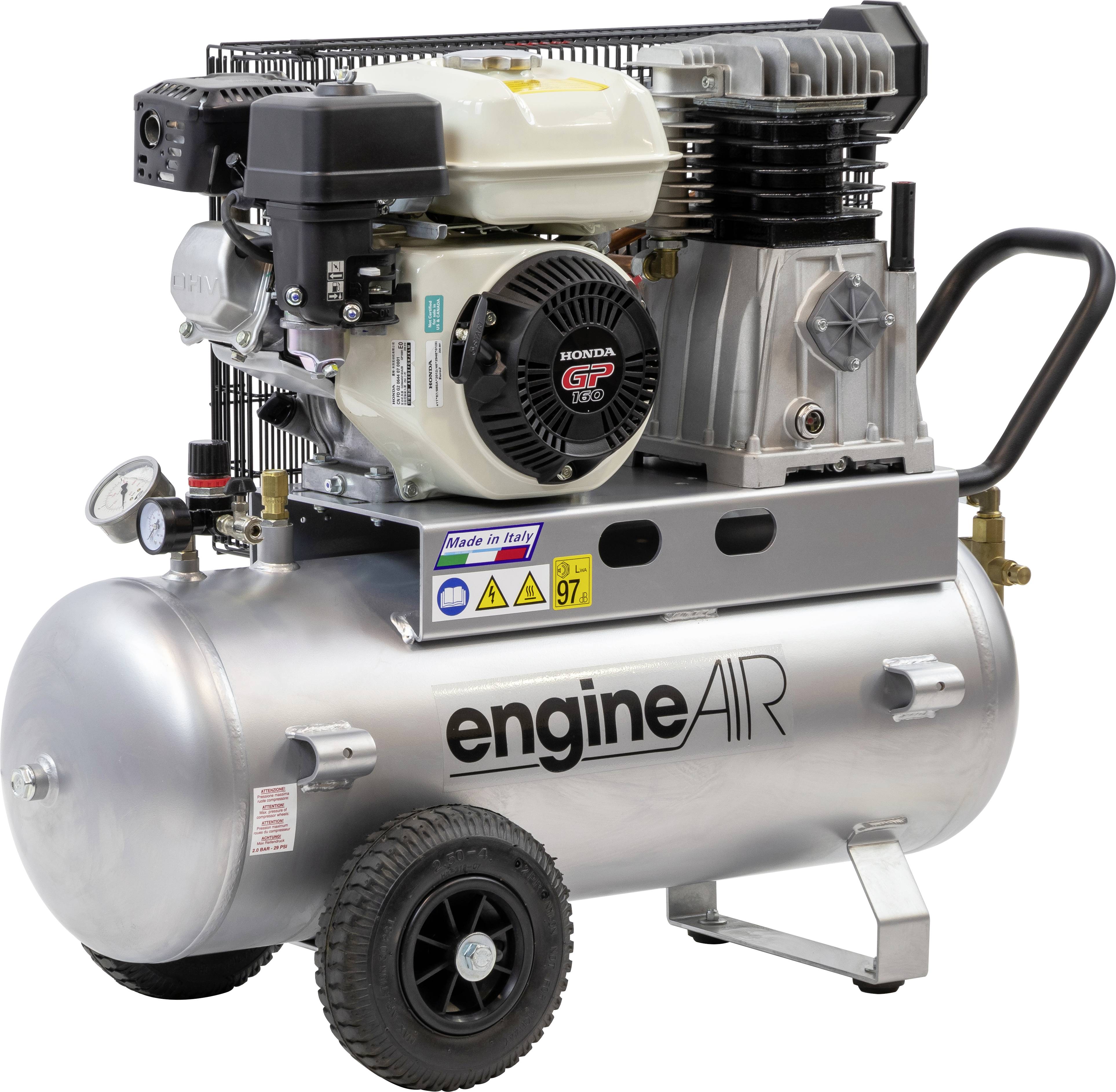 'Compressore d'aria compatto con due ruote, dotato di un motore. Iscrizione laterale "engine AIR". Design bicolore in argento e nero.'