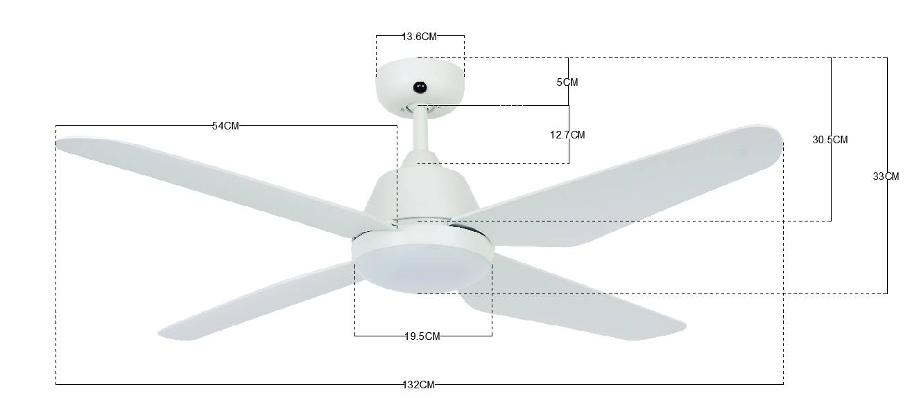 Ventilatore da soffitto bianco con quattro pale. Larghezza totale: 132 cm. Lunghezza delle pale: 30 cm. Altre dimensioni diverse sono indicate.