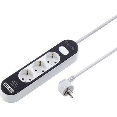 Una multipresa con tre prese elettriche e due porte USB. La spina è fissata a un cavo.